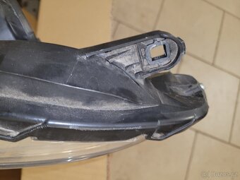 C4 Aircross světlomet xenon - 2