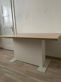 Prodám jídelní stůl + 4 židle - 2