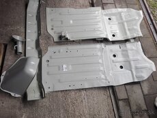 Suzuki Samurai podlaha zadna - 2