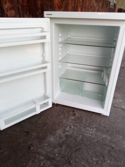 Lednička Liebherr - skoro nová , široká 60 cm - 2