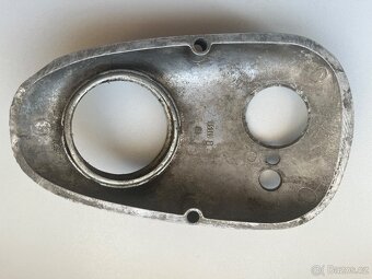 Prodám kryt karburátoru na ČZ 150 C. - 2