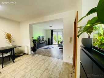 Pronájem rodinného domu 225 m², pozemek 204 m² V zahradách, - 2