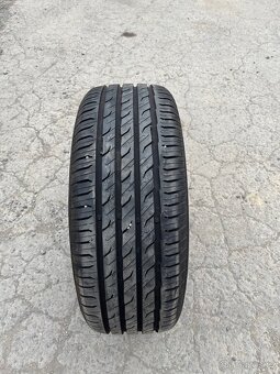 Letní pneu 215/55 R17 - 2