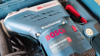 Bosch vrtací kladivo SDS max - 2