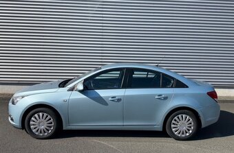CHEVROLET CRUZE 1,6i EcoTec 91kW - 2.maj - pouze 78800km - 2