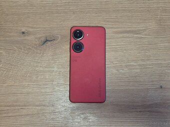 P: Asus Zenfone 9 128 GB - 2