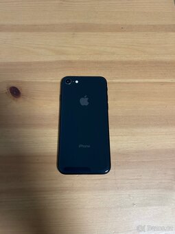 iPhone 8 64GB - 2