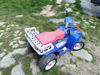 Elektrická čtyřkolka Peg-Perego - 2