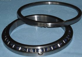 Hydraulická ruka - ložisko sloupu HIAB 160 (bearing column) - 2