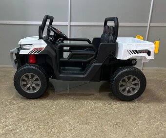 Originální dětské elektrické autíčko - Farmer truc 13000RPM - 2