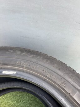 Zimní pneumatiky Pirelli 235/50/19 103V. - 2