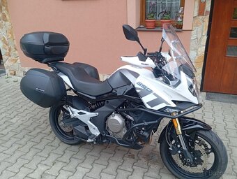 CF MOTO 650 MT premium; rok 2022 - 2