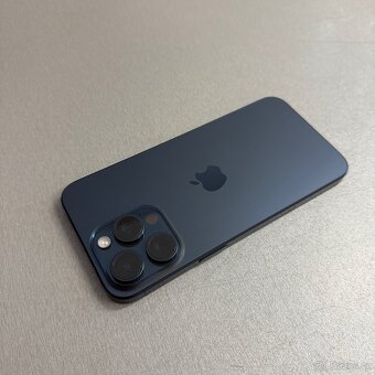 iPhone 15 Pro Max 256GB modrý, pěkný stav, 12 měsíců záruka - 2