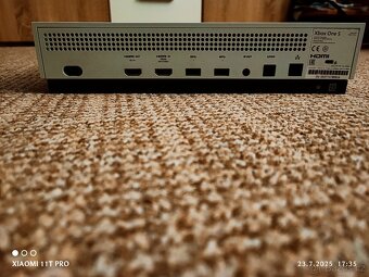 Xbox One S - 2