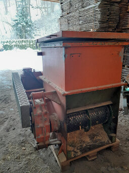 Prodám drtič štěpkovač - 2