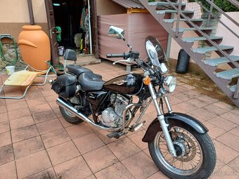 Suzuki 125 Marauder - 2