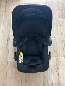 Autosedačka Britax Römer baby safe core 2023 + isofix Britax - 2