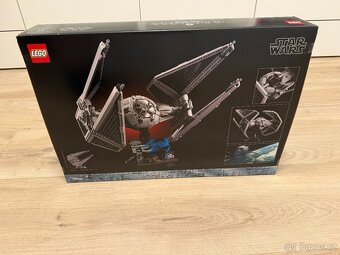 LEGO Star Wars 75382 TIE Interceptor UCS {2nd edition} - 2