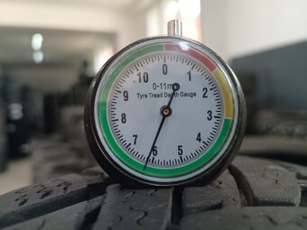 215/65 R16C VREDESTEIN (4415) - 2