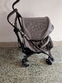 Golfový kočárek - 2