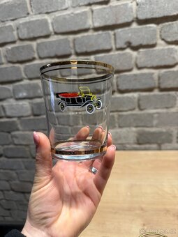 Sada retro skleniček s motivem veteránů – 6 ks, zlatý lem - 2