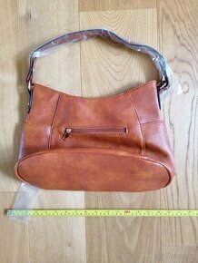 Koženkova kabelka hnědá konakova - 2