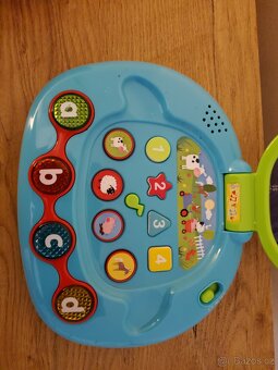 Můj první laptop Carousel 12+ - 2