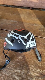 Prodám univerzální dětskou přilbu ROCES 8-10 let - 2