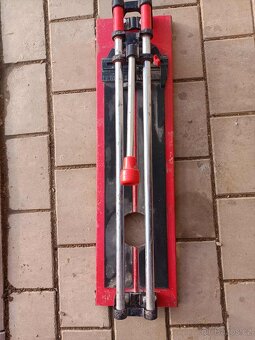 Řezačka na obklady a dlažby - 2