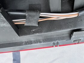 Porsche 911 (993) - zadní světelná lišta - 2