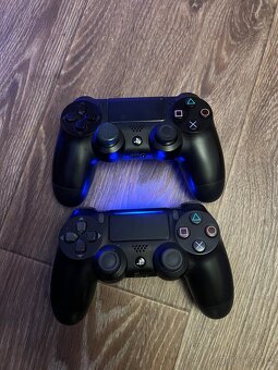 Ps4 1tb + 2 ovladače + 2 hry - 2