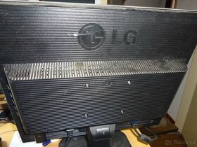LCD monitor zn. LG úhlopříčka 43cm - 2