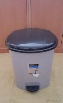 Odpadkový koš - 30 l - nový - 2