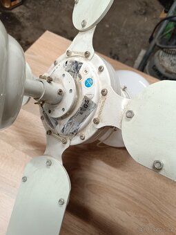 Stropní ventilátor se světlem - 2