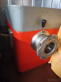 Mlýnek na maso Vlček - 2