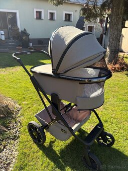 Kočárek Moon Piú 2024-set - 2