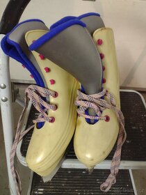 Dívčí brusle velikost.č.39 - 2