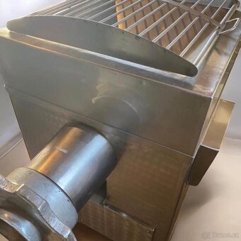 Řezačka masa RM 1000 - po repasi - 2