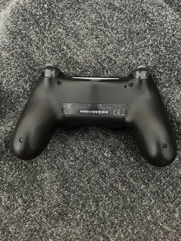DUALSHOCK 4 (V2) - 2