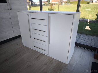 Komoda + 2 noční stolky - 2