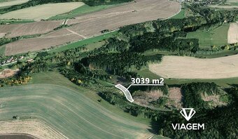 Pole 3 039 m² - 2
