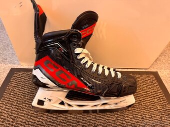 BRUSLE CCM JETSPEED FT6 VEL. 44/8,5D - 2