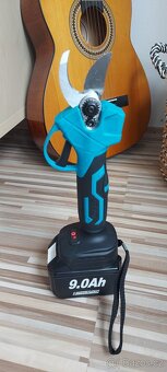 Aku elektrické zahradní nůžky, pro Aku Makita 18V. - 2