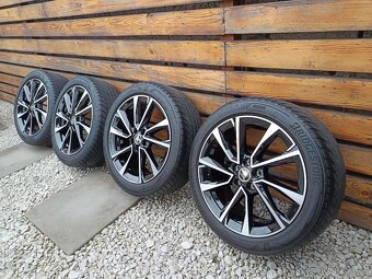 Originál alu R17 Fabia IV 215/45 R17 - 2