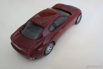 Model auta Maserati Gran Turismo DeAgostini 1:43 - 2