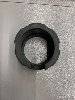 Kryt manometru 50mm univerzální černý - 2