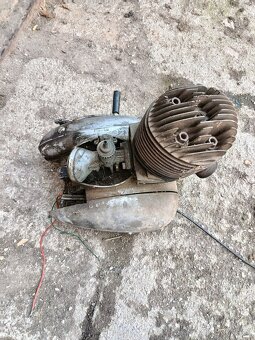 Motor Jawa 250 - 2