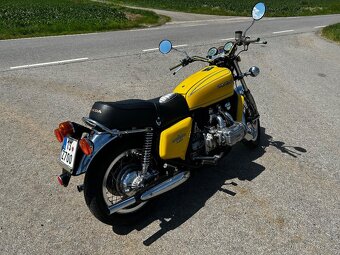 Honda Goldwing GL1000 - 2