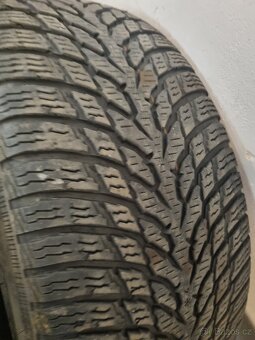 4x zimní pneu Nokian 235/55 R17 , 450Kč/kus - 2