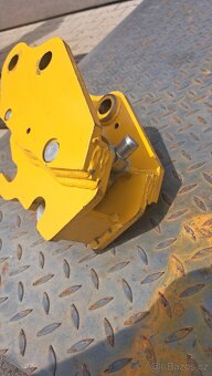 Rychloupínák minibagr JCB, Kubota, Cat, 25mm - 2